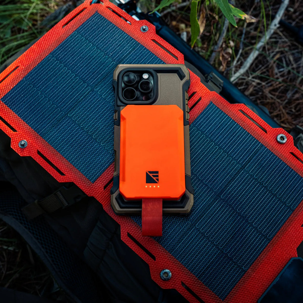 Dark Energy Poseidon Nano MagSafe-Compatible Power Bank